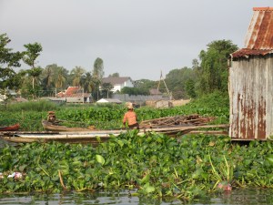 Path over the canal leading to Cham village.